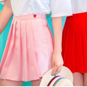 Chuu Strawberry Milk WHITE Pleated Skirt with Built-in Shorts